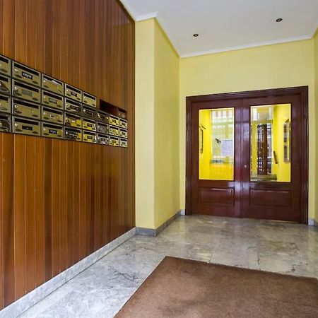 Alhondiga Flat By Next Stop Билбао Екстериор снимка